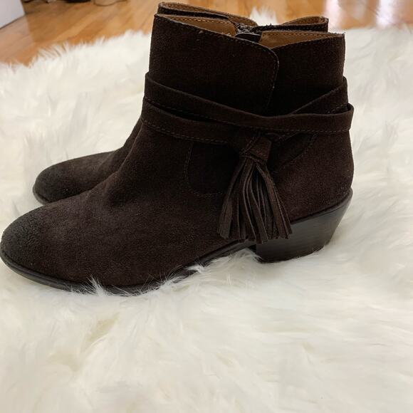 Sofft brown burnished suede tassel ankle boots - Picture 1 of 8